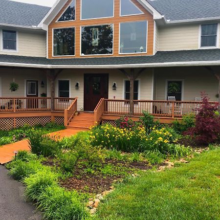 Bedford Landings Bed & Breakfast Moneta Экстерьер фото