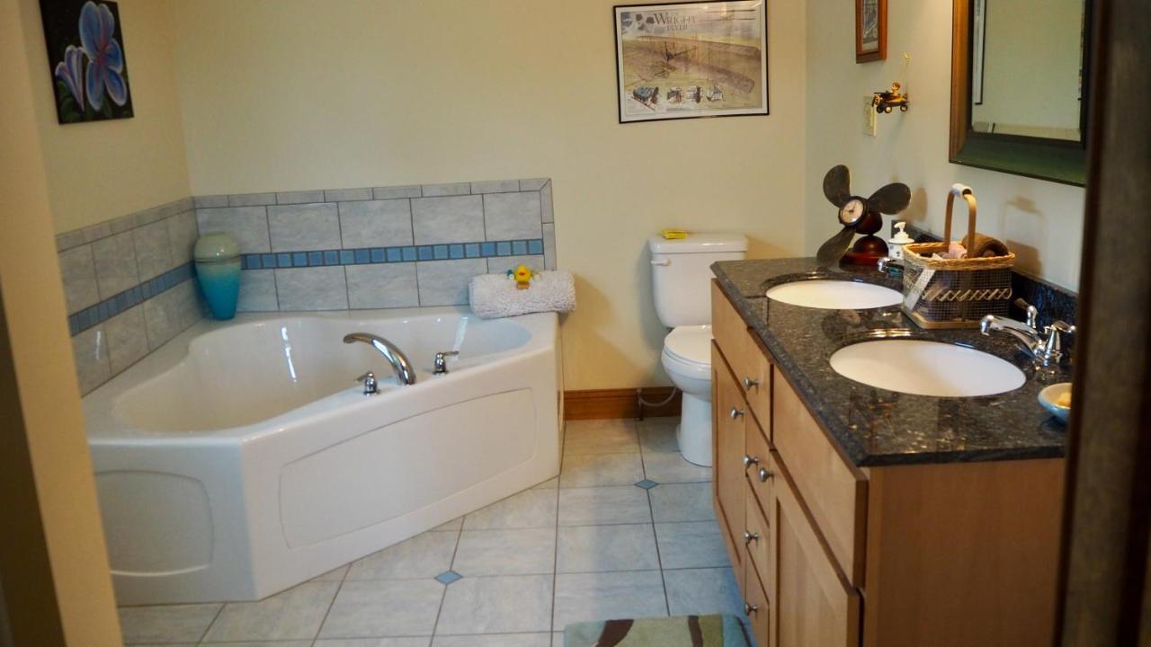 Bedford Landings Bed & Breakfast Moneta Экстерьер фото