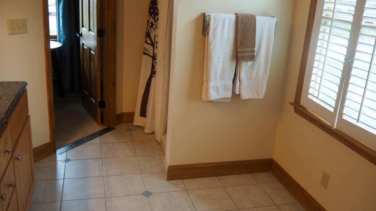 Bedford Landings Bed & Breakfast Moneta Экстерьер фото